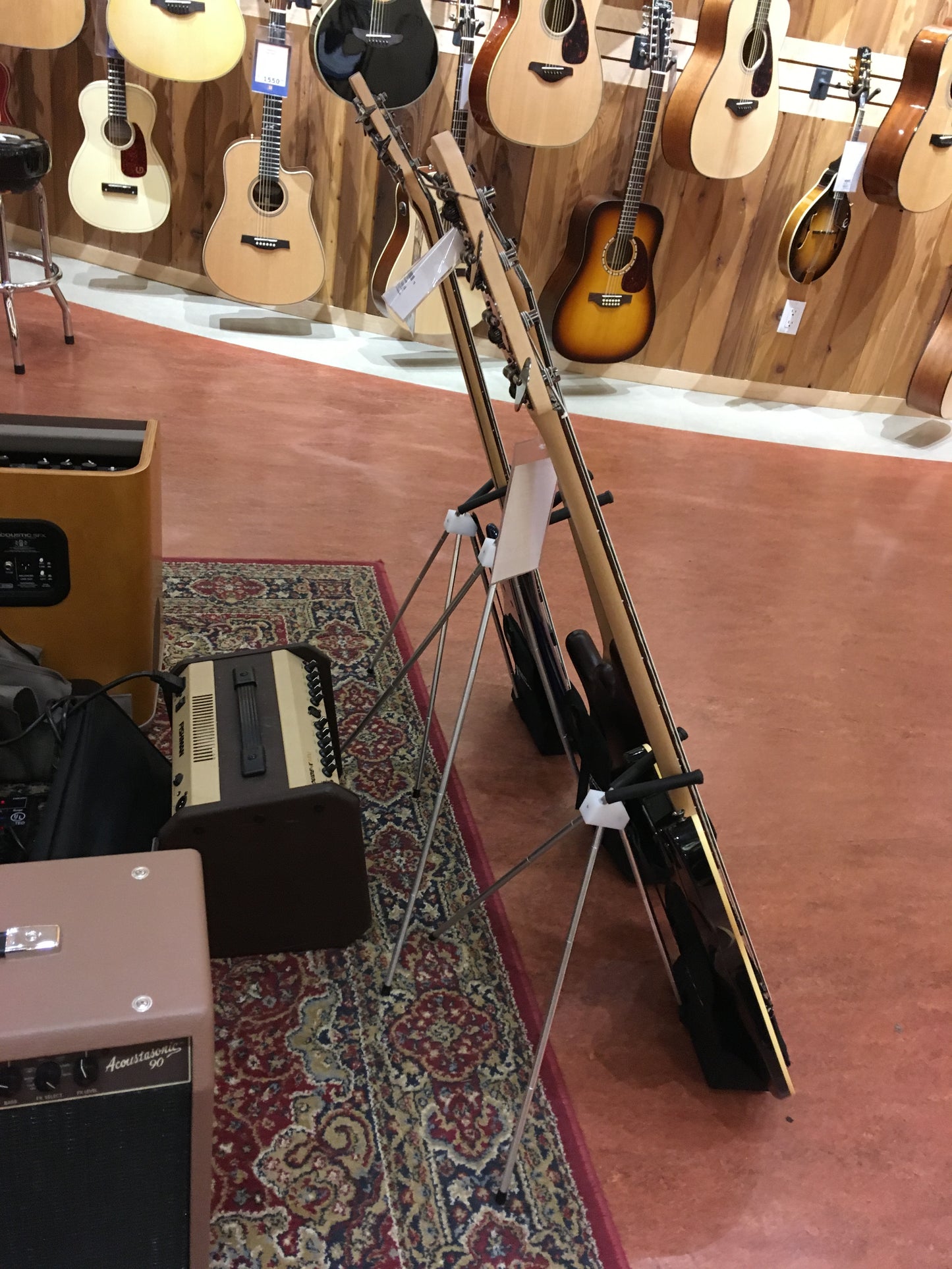 Breeze Stand for Electric/Bass Guitars & other Medium-Sized Instruments
